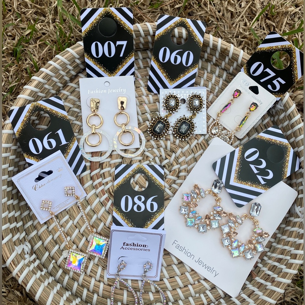 6 pair of gorgeous new earrings to choose from